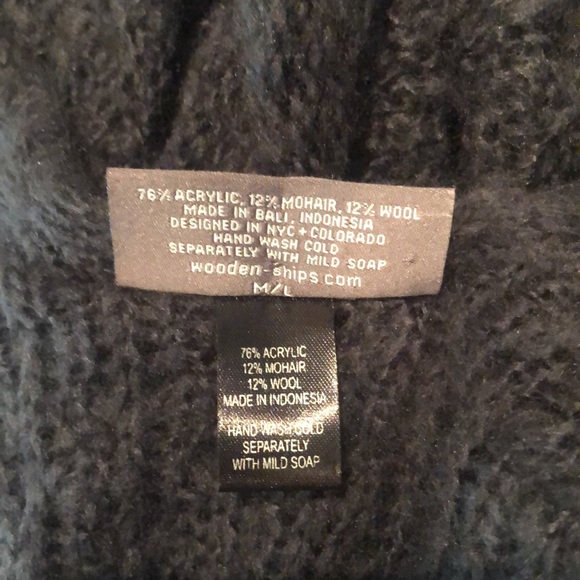 So light -Wooden Ships Navy Lace Patterned Soft Poncho, Fringe, Sleeves, Sweater - Picture 6 of 16